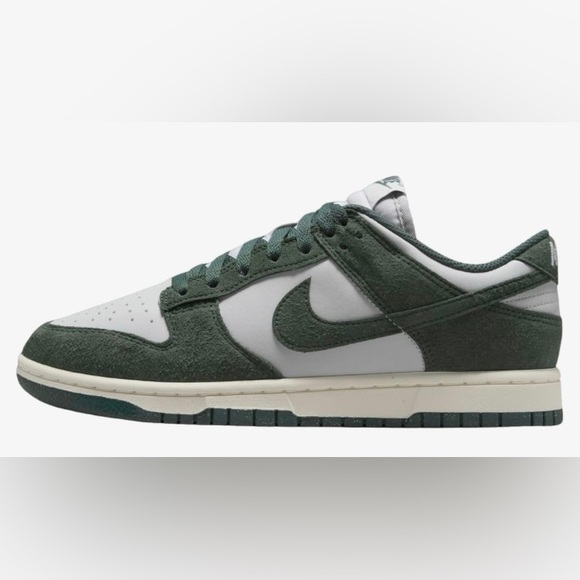 Nike Dunk Low Photon Vintage Green Dust Sail Sneakers size 6.5-NawT - Picture 1 of 6